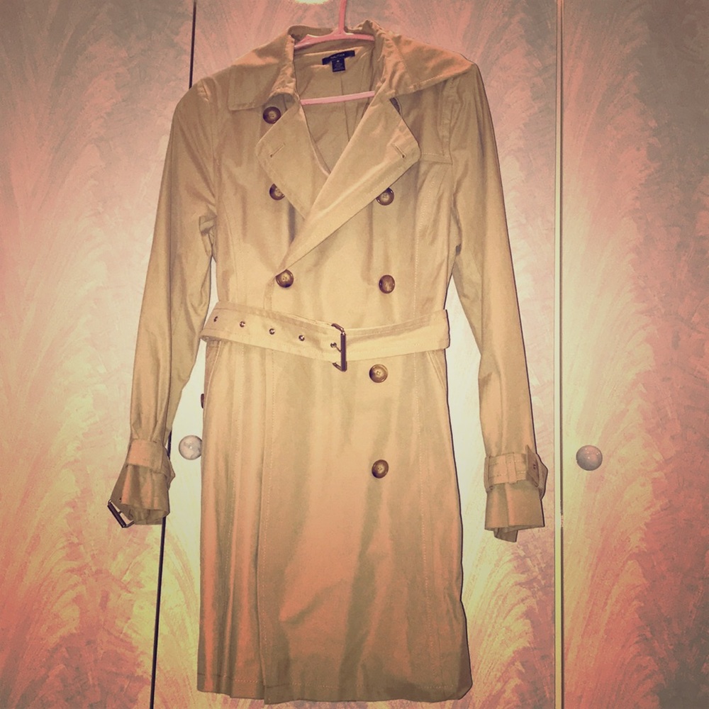 NWOT Nautica tan trench coat
